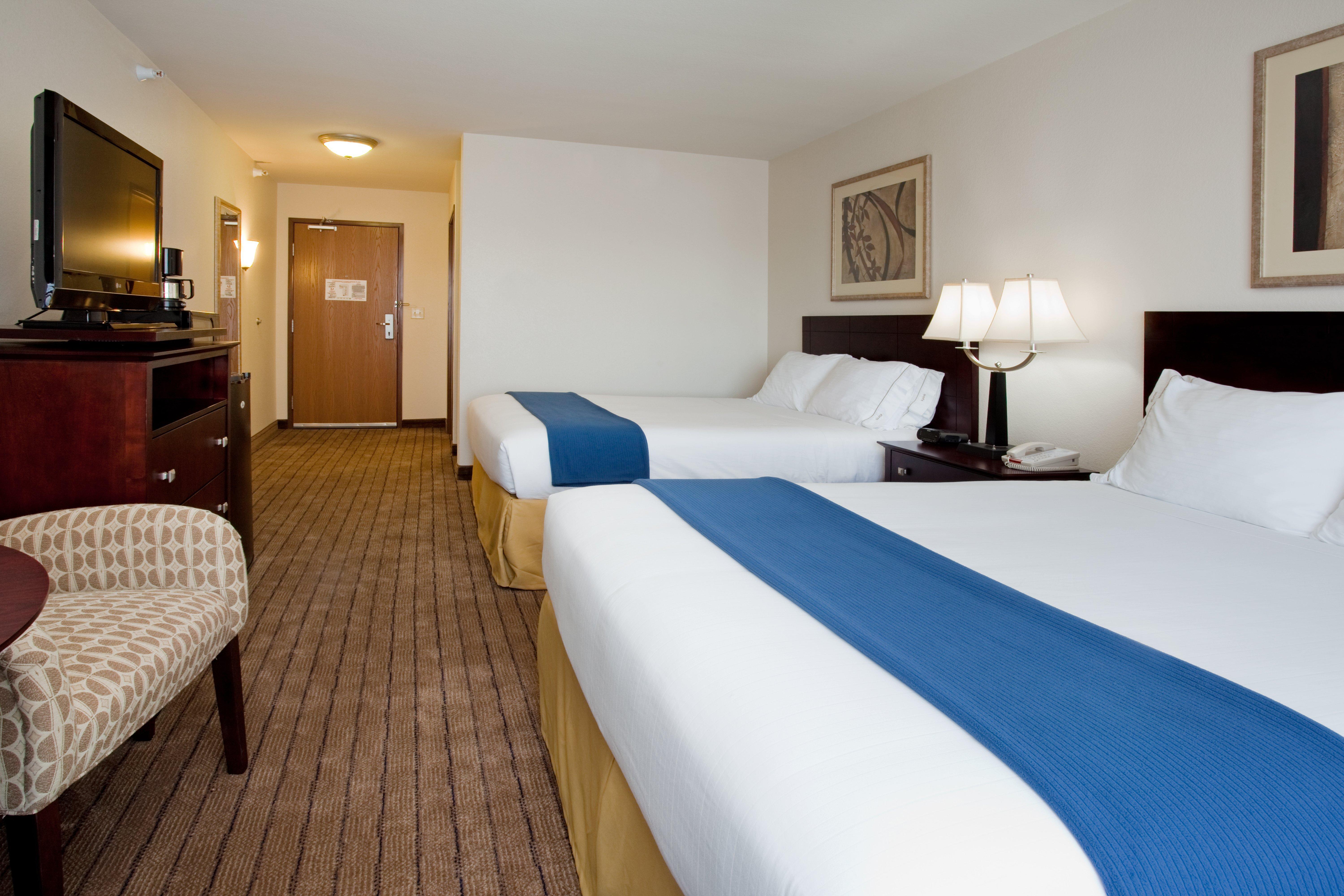 Holiday Inn Express & Suites Buffalo, An Ihg Hotel Exterior photo