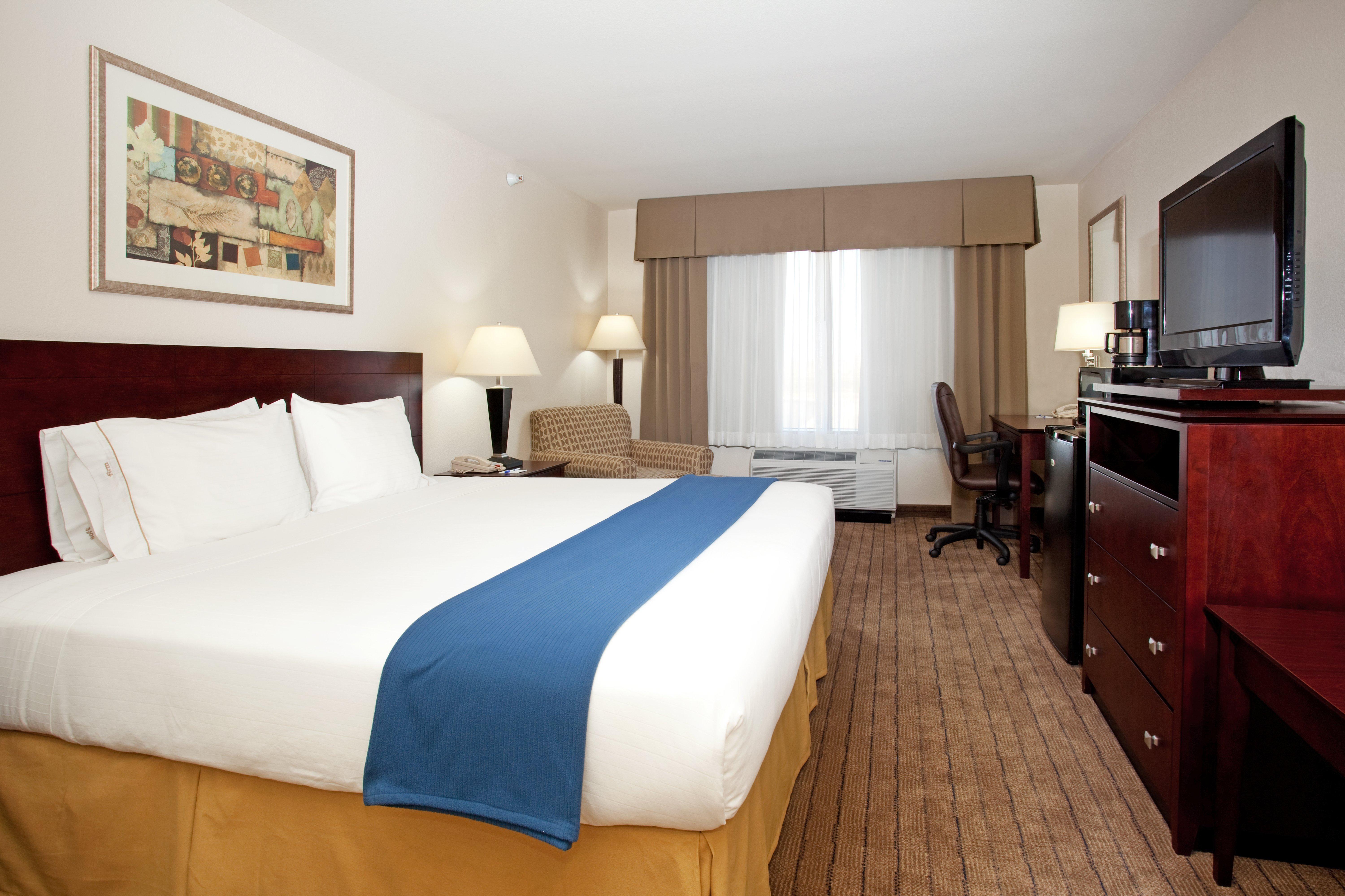 Holiday Inn Express & Suites Buffalo, An Ihg Hotel Exterior photo