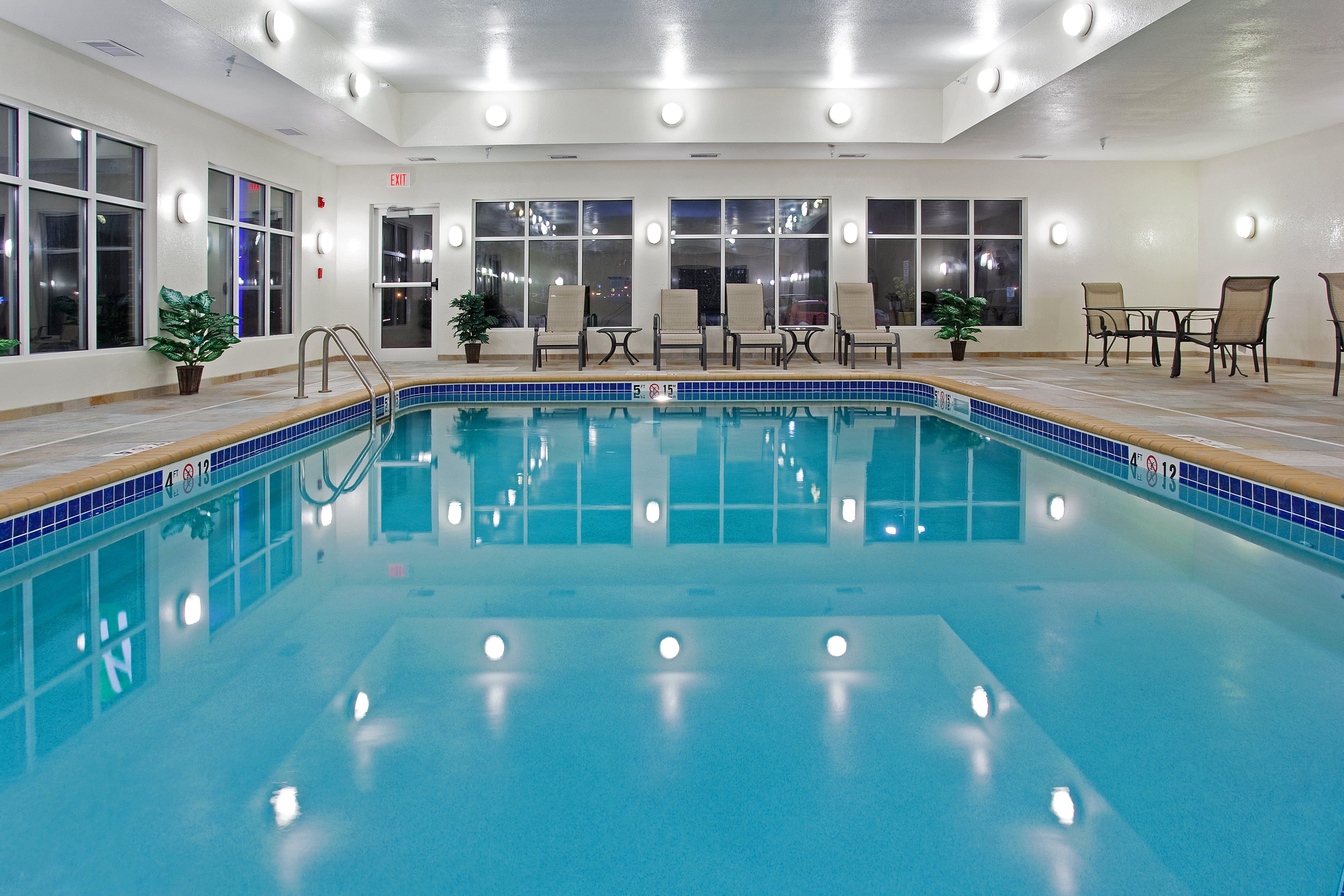 Holiday Inn Express & Suites Buffalo, An Ihg Hotel Exterior photo