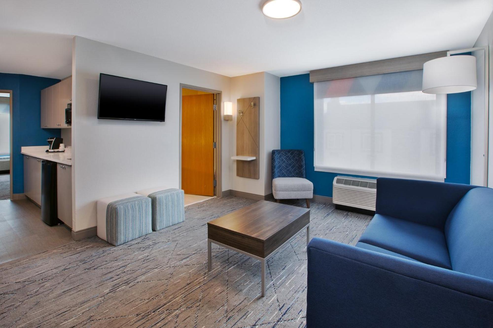 Holiday Inn Express & Suites Buffalo, An Ihg Hotel Exterior photo