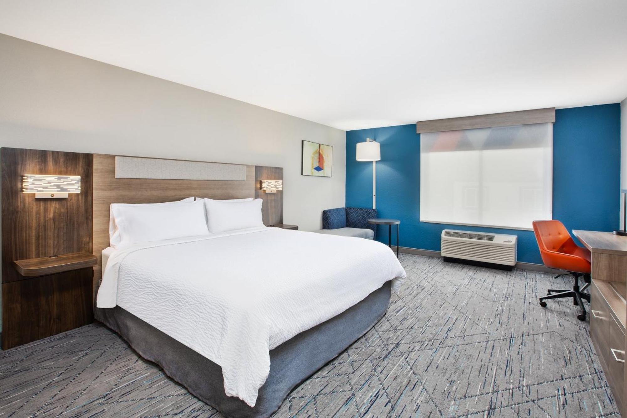Holiday Inn Express & Suites Buffalo, An Ihg Hotel Exterior photo