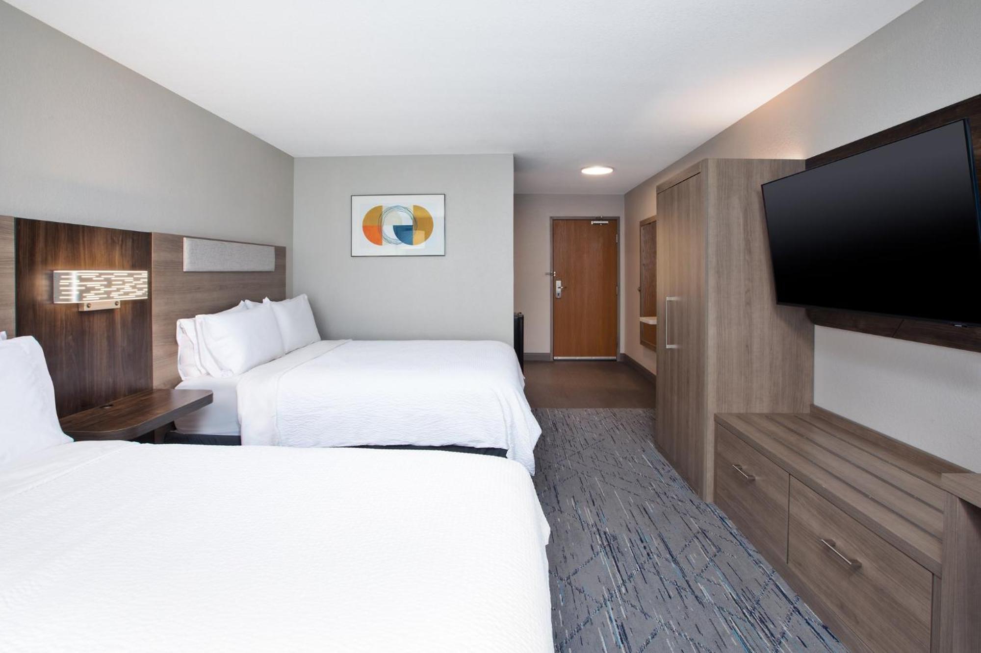 Holiday Inn Express & Suites Buffalo, An Ihg Hotel Exterior photo